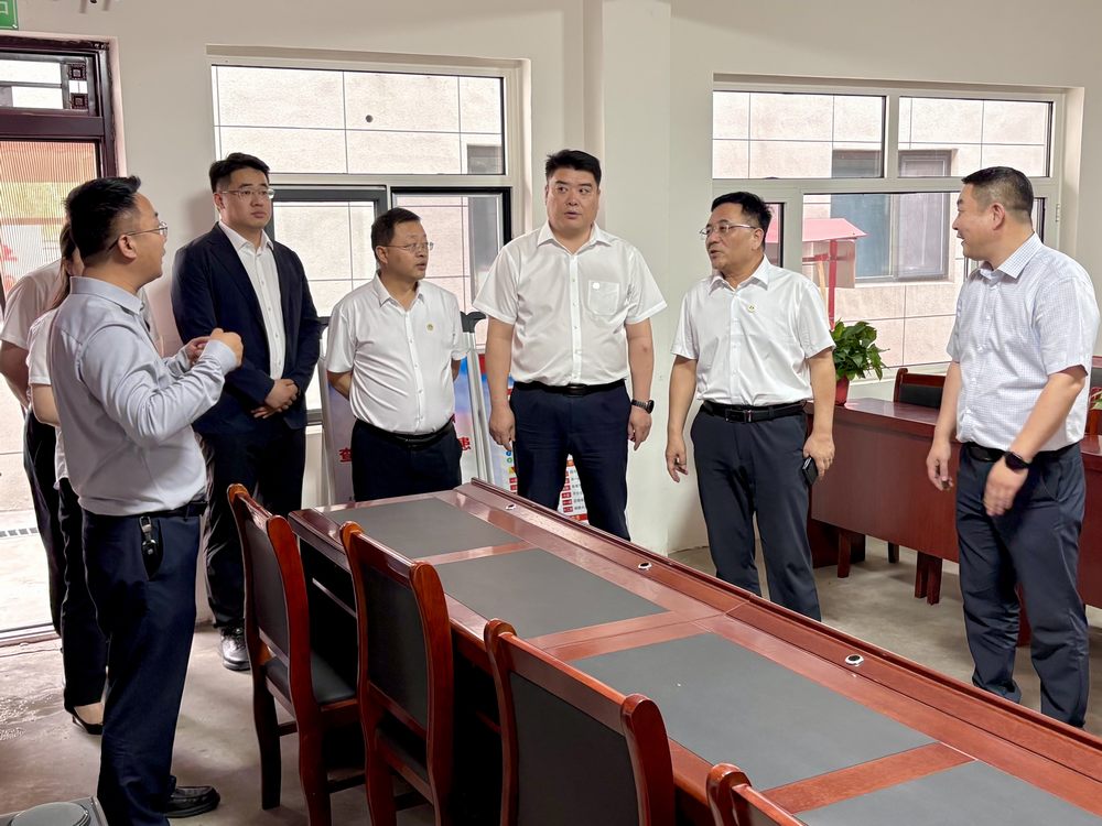 王明智深入曹家灘項目部調(diào)研指導(dǎo)